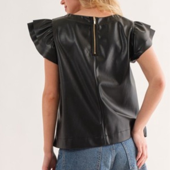 Cute! Faux Leather Top w/Short Ruffled Sleeves - Picture 4 of 6